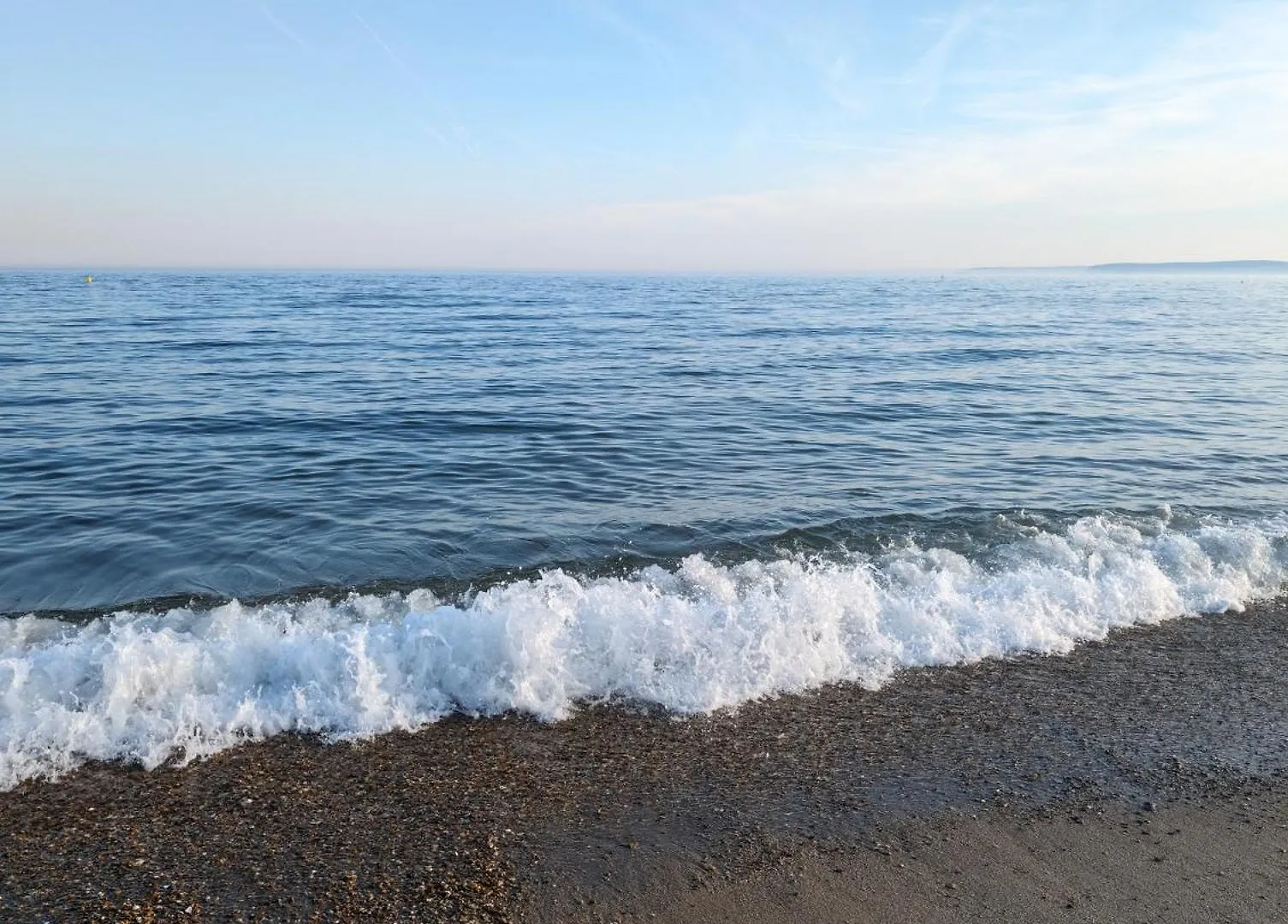 アパート Large Family Apartment, Walking Distance To Beach With Private Garden & Parking ボーンマス